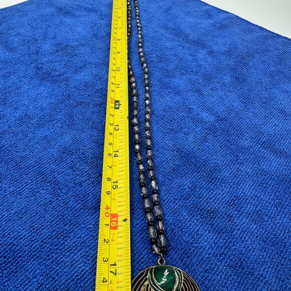 Vtg Brass Peacock Feather Design Pendant Charm Lucite Beaded Necklace - Picture 3 of 10